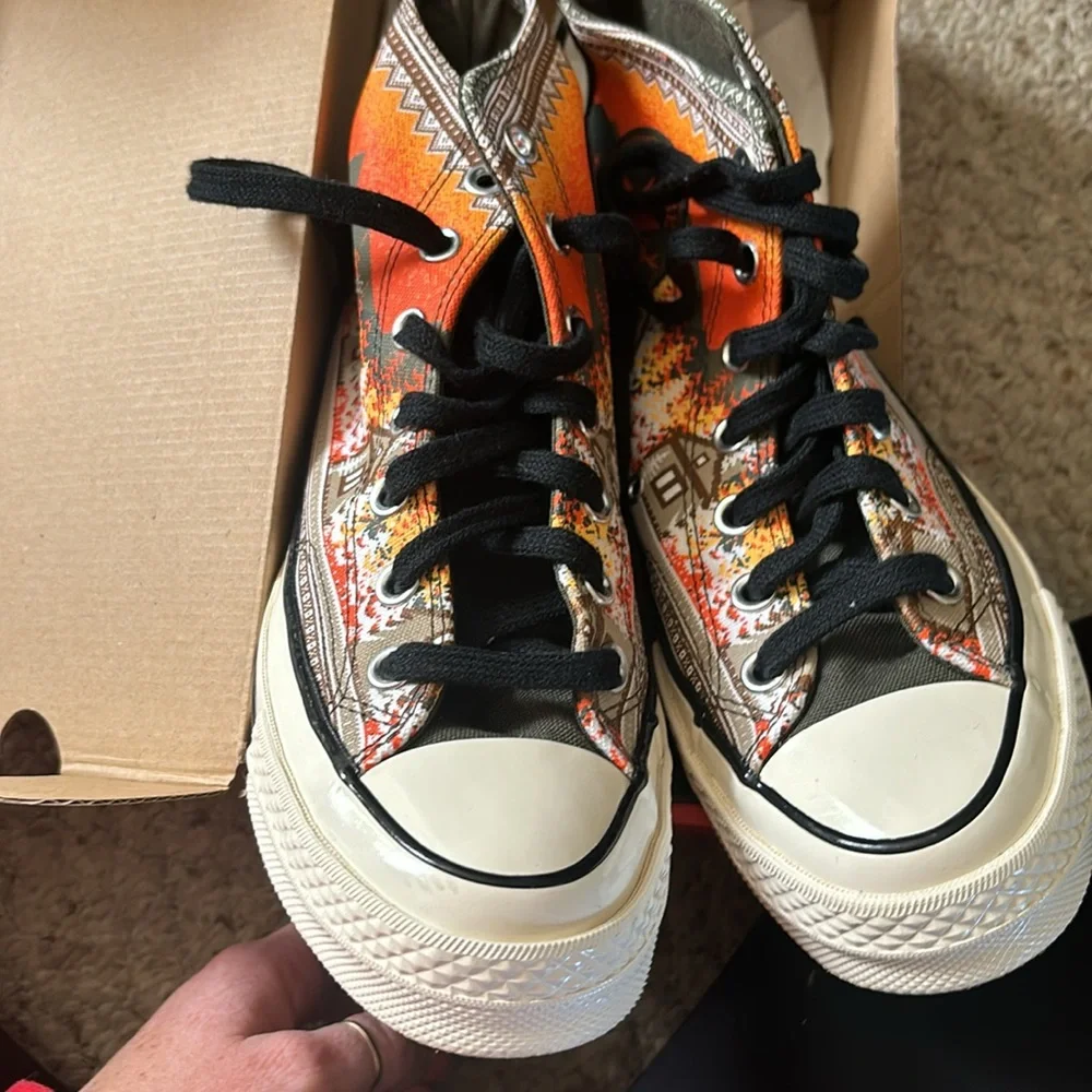 NEVER BEEN WORN Converse Chuck 70 High Top Christmas Holiday Sweater Sneaker - Picture 3 of 5